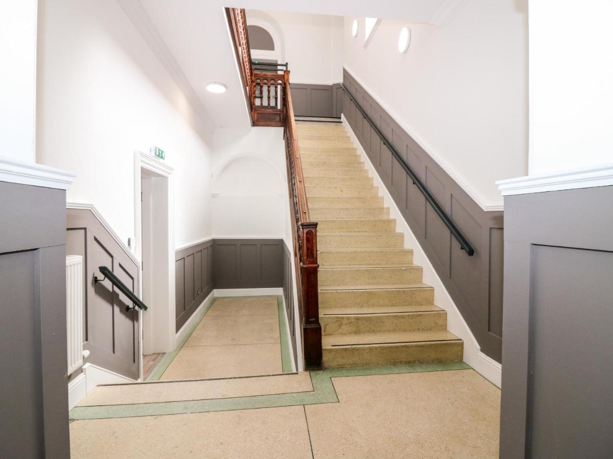 The Court Room At The Institute Executive Apartments Keith Exterior foto